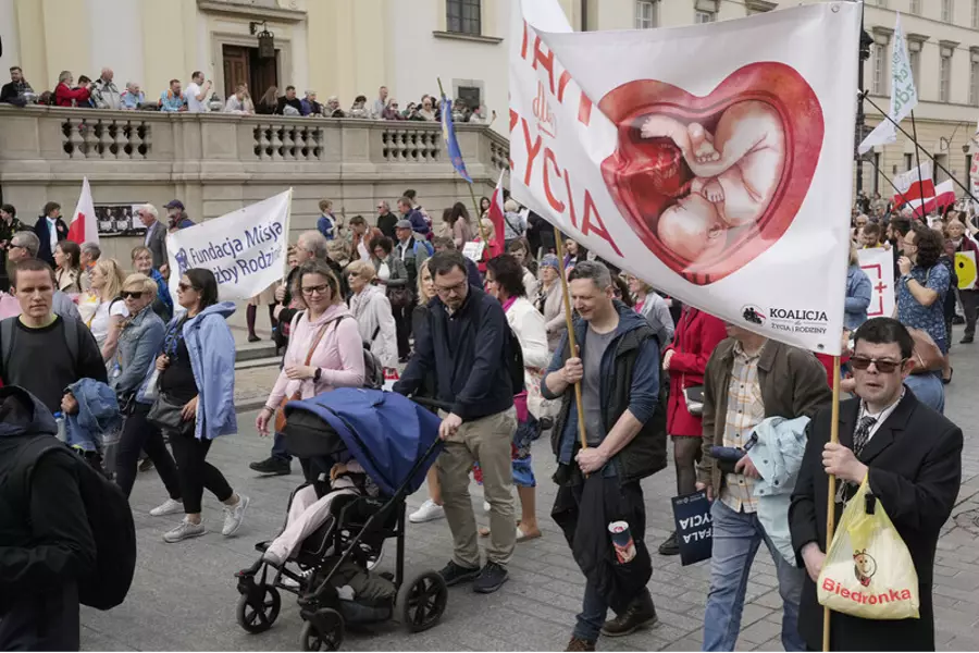 В Варшаве в выходные маршировали противники абортов