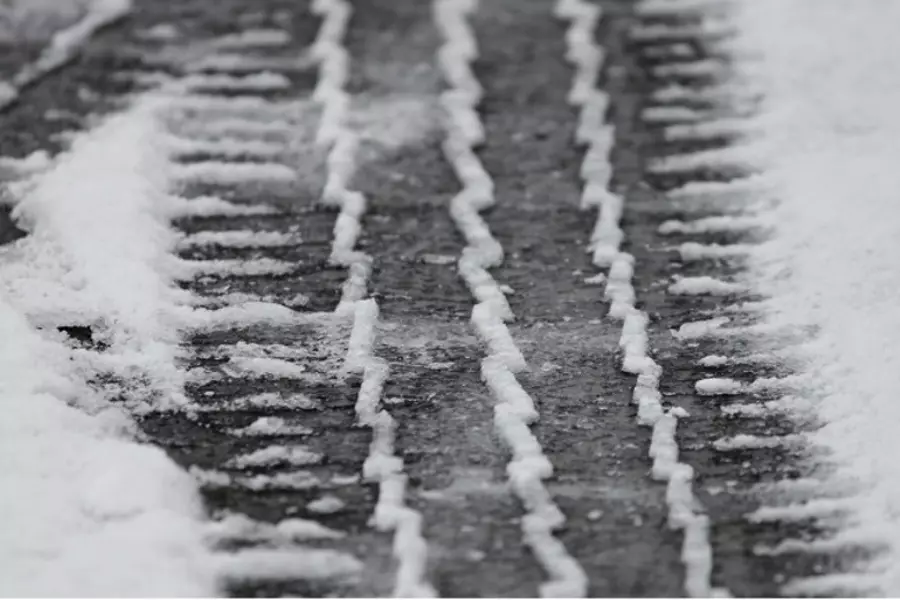 На юге Чехии зафиксированы проблемы с дорожным движением из-за снегопадов