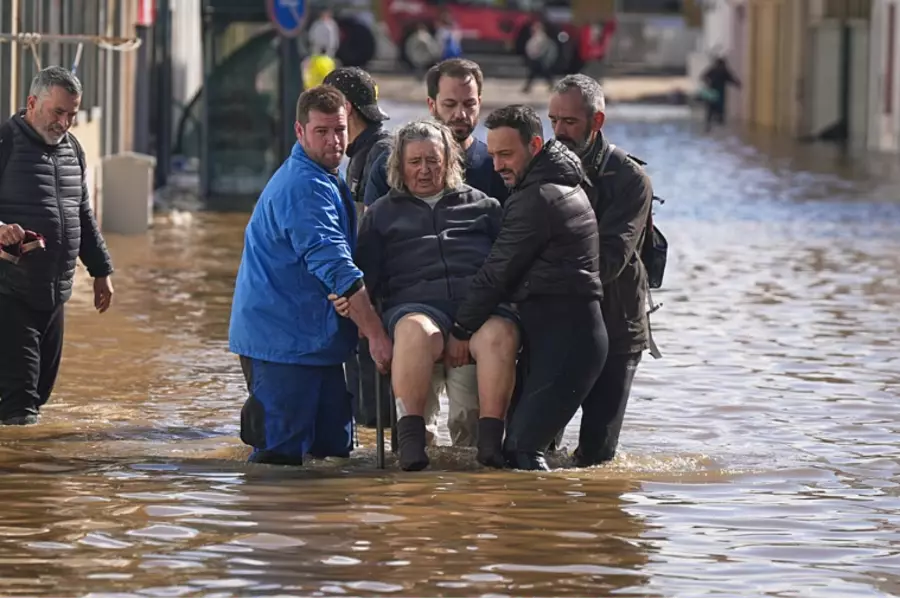 Шторм «Марта» в Португалии: наводнения, эвакуации и серьёзные риски