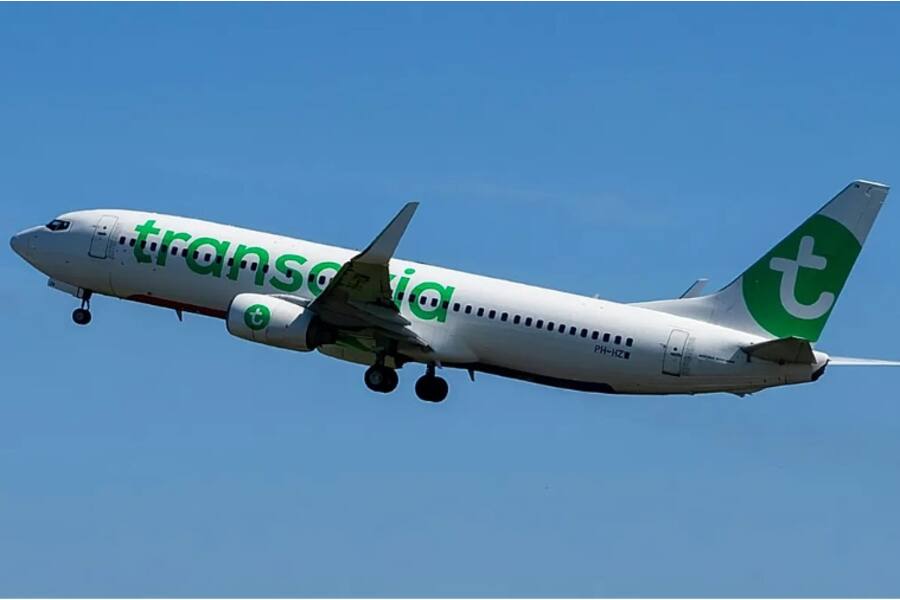 Европейские авиакомпании массово урезают рейсы из-за топливного кризиса