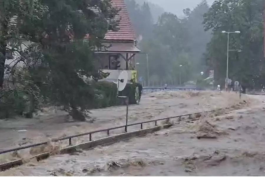 За десять минут вода поднялась на метр выше. Ганушовице даже не успели эвакуировать