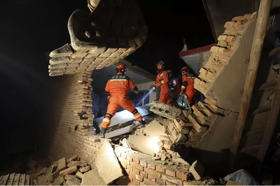На северо-западе Китая произошло землетрясение унесшее 126 жизней