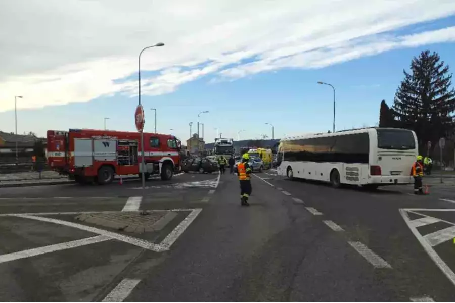 В чешском Вышкове попал в аварию экскурсионный автобус с детьми