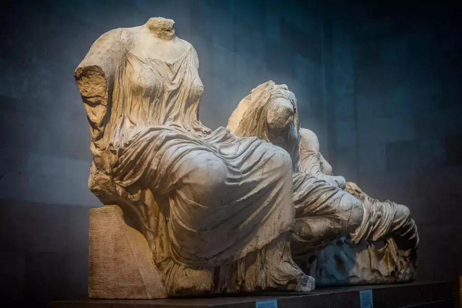Риши Сунак отменил встречу с премьер-министром Греции из-за статуй Парфенона