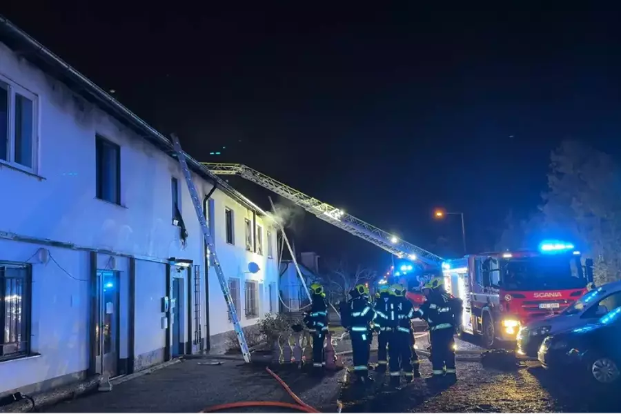 В Праге в ночном пожаре в общежитии погиб 1 человек и еще 17 нуждались в помощи