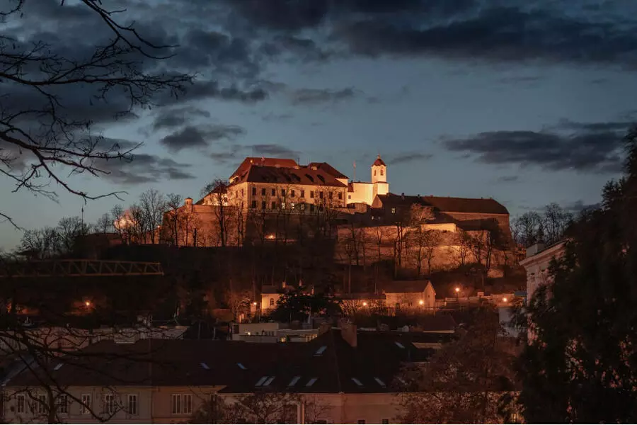 36-летний словак сбросил немецкого туриста со стен замка Шпильберка в Брно