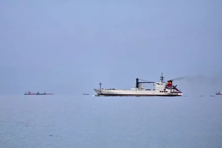 Трамп приказал перехватывать суда платящие Ирану за проход через Ормуз