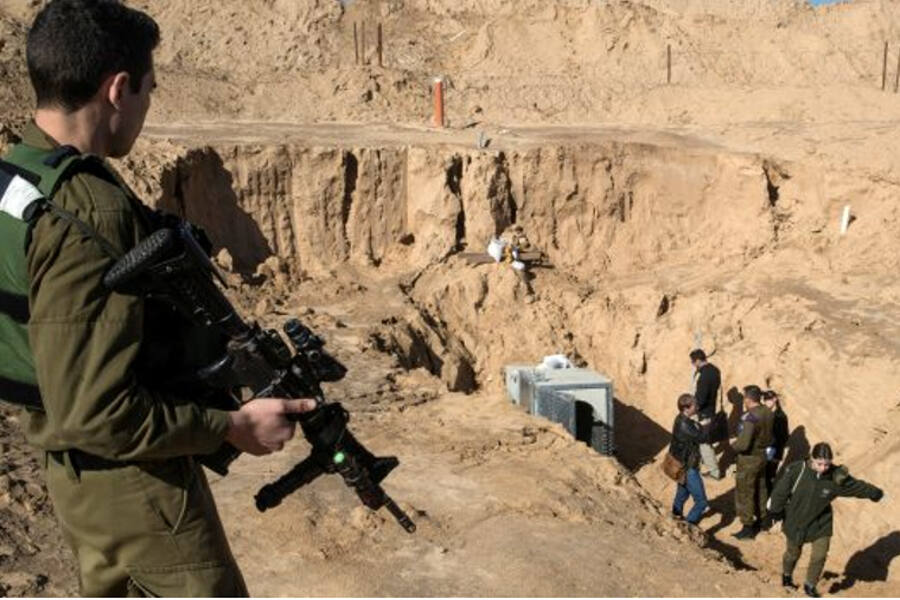 Израильская армия сообщила об обнаружении иранских ракет на захваченном складе ХАМАС