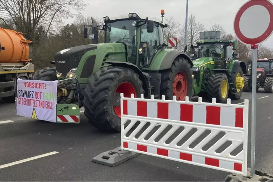 Фермеры продолжили протесты в Евросоюзе, несмотря на обещания властей о поддержке
