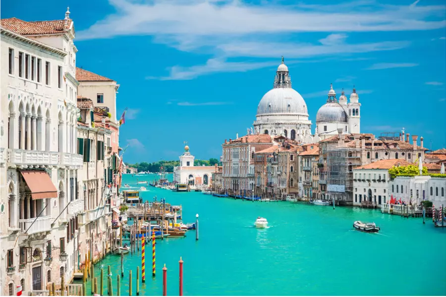 Венеция начнет взимать плату с туристов с этого месяца