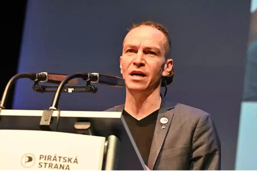 Иван Бартош переизбран председателем Пиратской партии Чехии на следующие два года