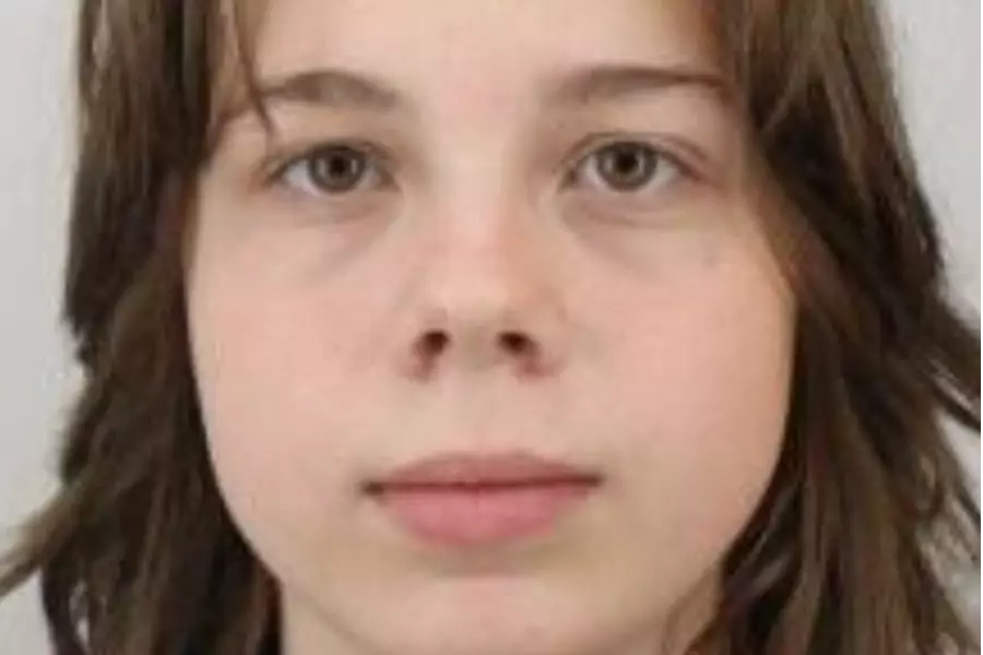 Полиция Пардубице разыскивает пропавшую 15-летнюю девушку, зависимую от лекарств