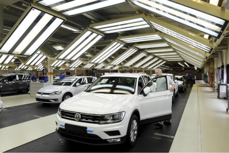 Volkswagen отзывает около 4 млн автомобилей из-за проблем с рулевым управлением