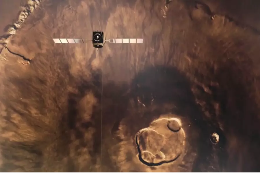 Ученые нашли на Марсе огромные подземные залежи льда