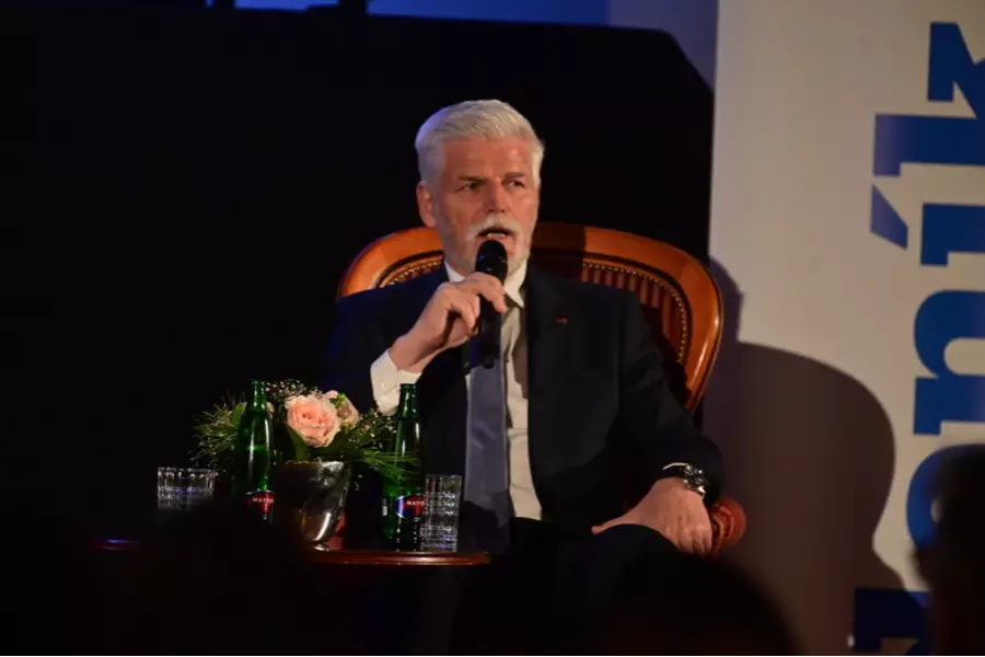 Президент Павел обсудит судьбу минеральных источников Хеба с новым правительством