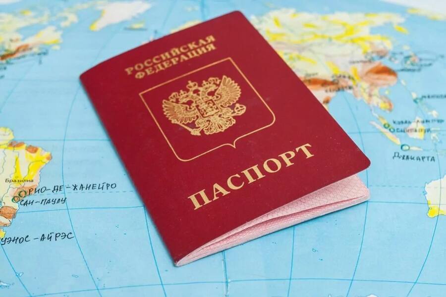 Со среды 3 июля Чехия не признает не биометрические загранпаспорта РФ