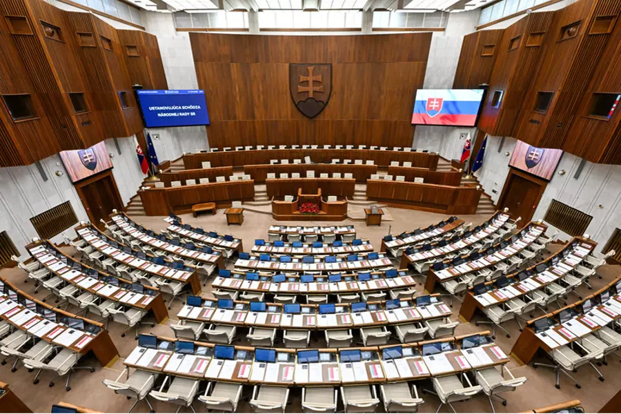 Парламент Словакии одобрил упразднение специальной прокуратуры ÚSP