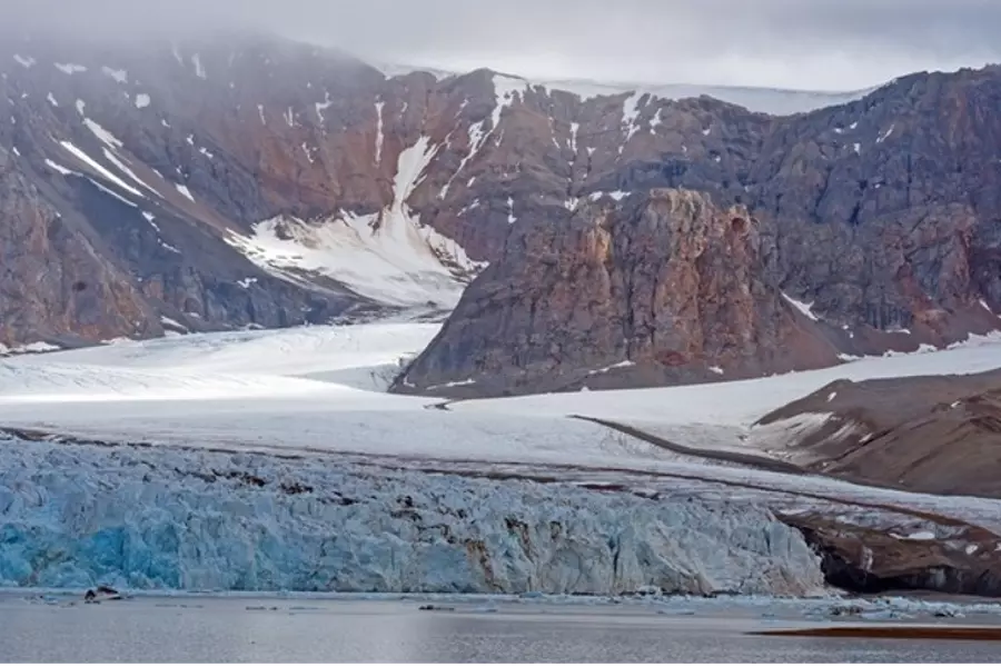 Таяние ледников в Арктике помогает предсказать волны тепла в Европе