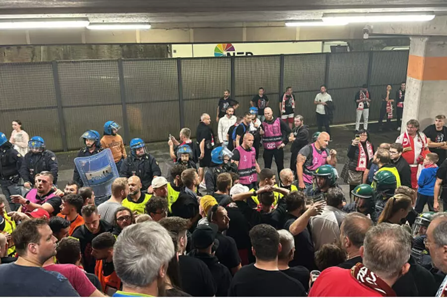 Клуб «Славия» подаст протест на действия итальянской полиции с чешскими фанатами в Риме