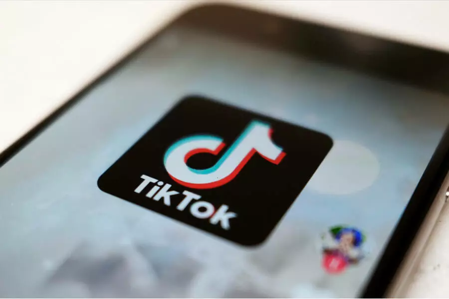 Соцсеть TikTok оштрафована в ЕС на 344 миллиона евро