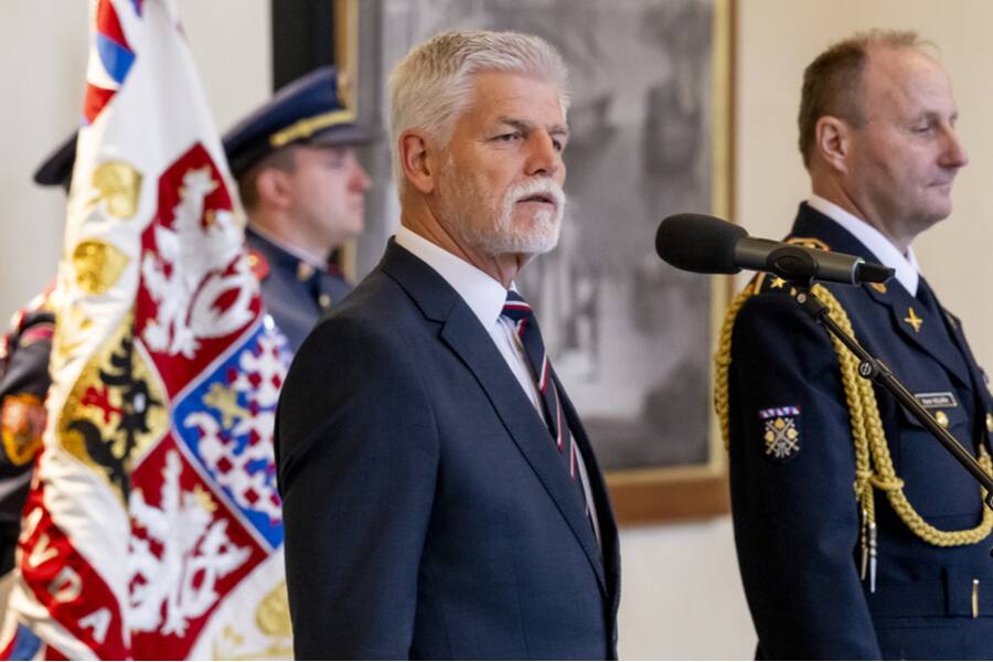 Чехия отметила День республики: президент Павел повысил восемь офицеров