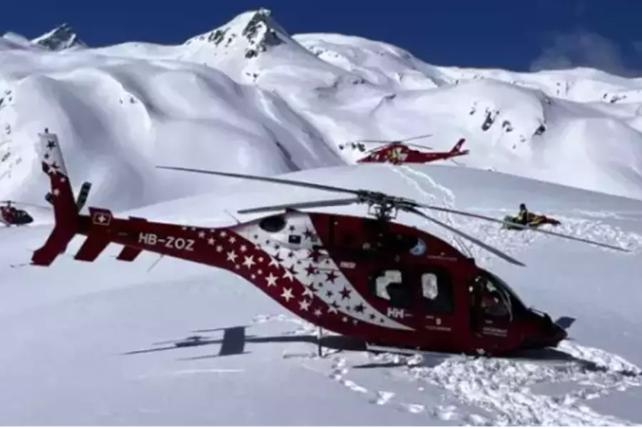 В швейцарских Альпах произошло крушение вертолета