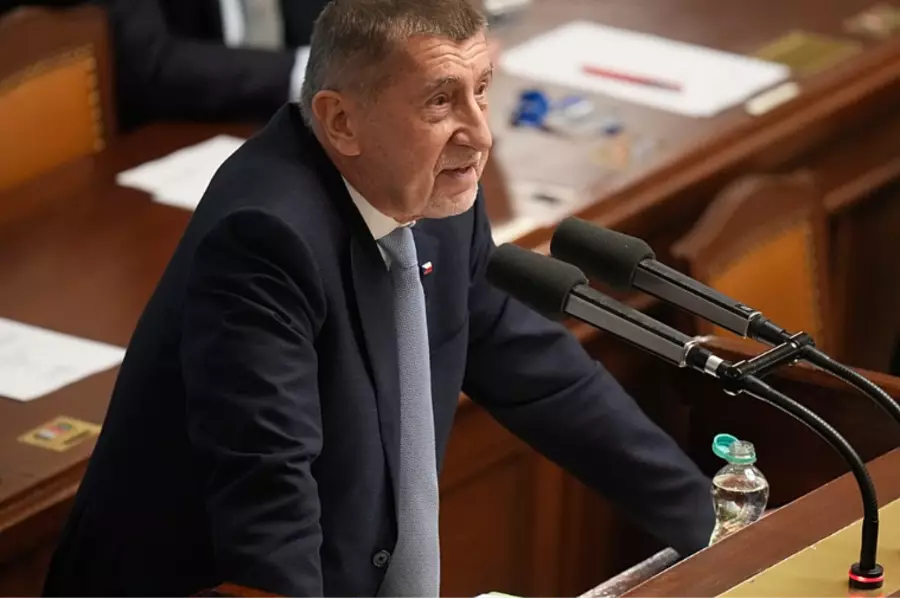 Чехия сокращает расходы на оборону и не достигает цели НАТО