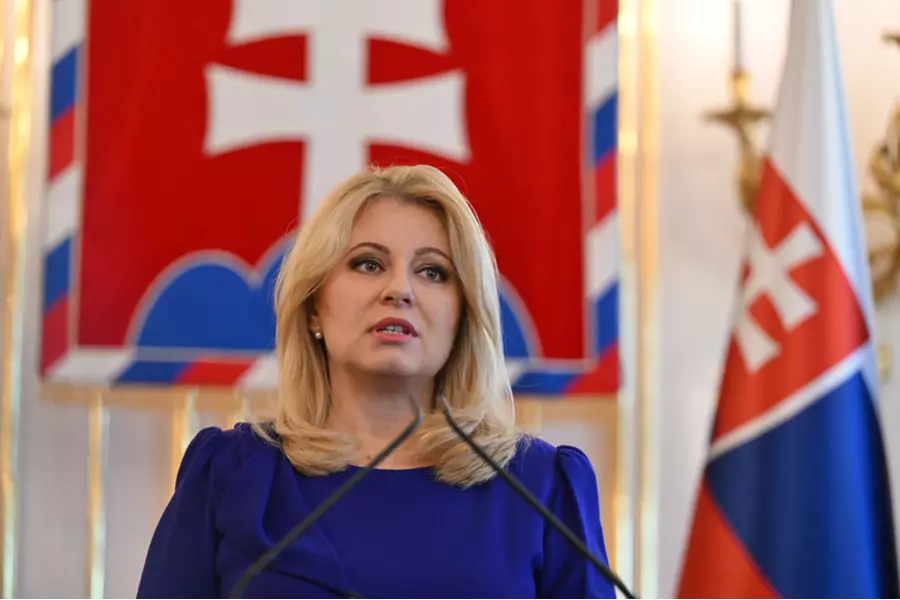 Чапутова пожелала словакам президента, который будет уважать конституцию