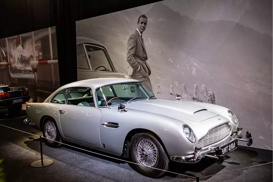 В Праге проходит выставка автомобилей и технологий легендарного Джеймса Бонда