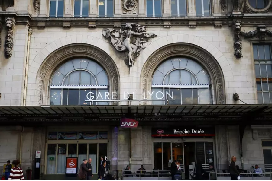 В Париже на вокзале Гар-де-Лион мужчина ранил ножом трёх человек