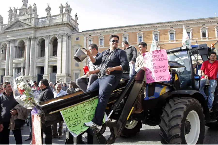 Итальянские фермеры окружили Рим и выдвинули свои требования