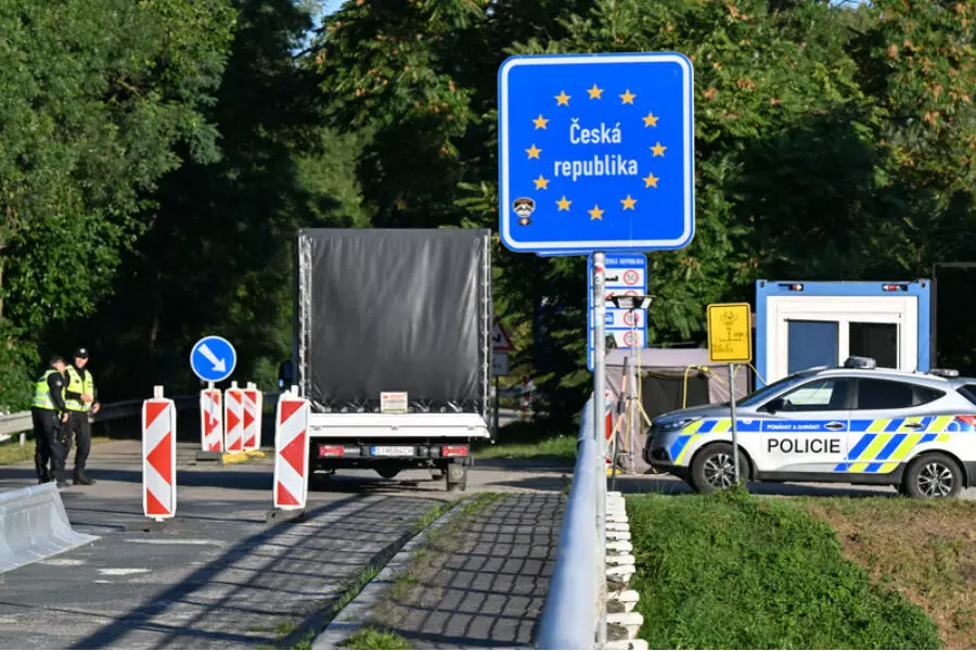 МВД Чехии продлит контроль на границе со Словакией до 2 ноября