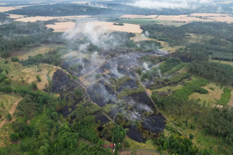 Лесной пожар в Писецко потушили, для этого были использованы спасательные вертолеты