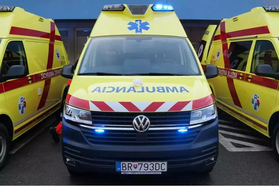 В Словакии пациент психиатрии угнал машину скорой помощи