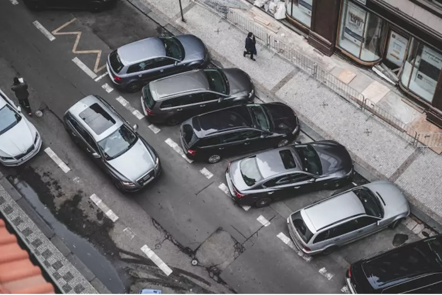 Прага 7 позволит горожанам принимать решение о повышении цен на парковку путем голосования