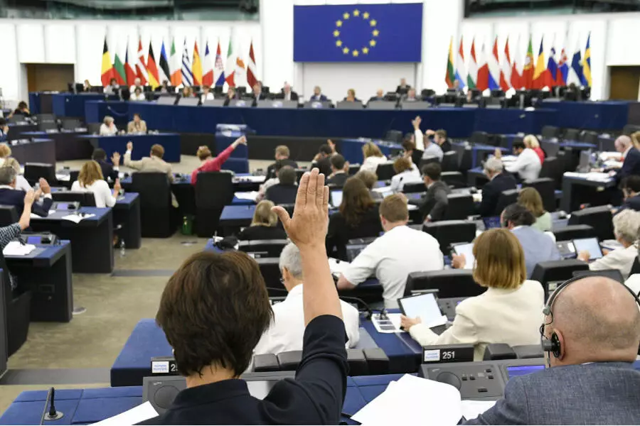 В Европарламенте призвали криминализировать покупку сексуальных услуг