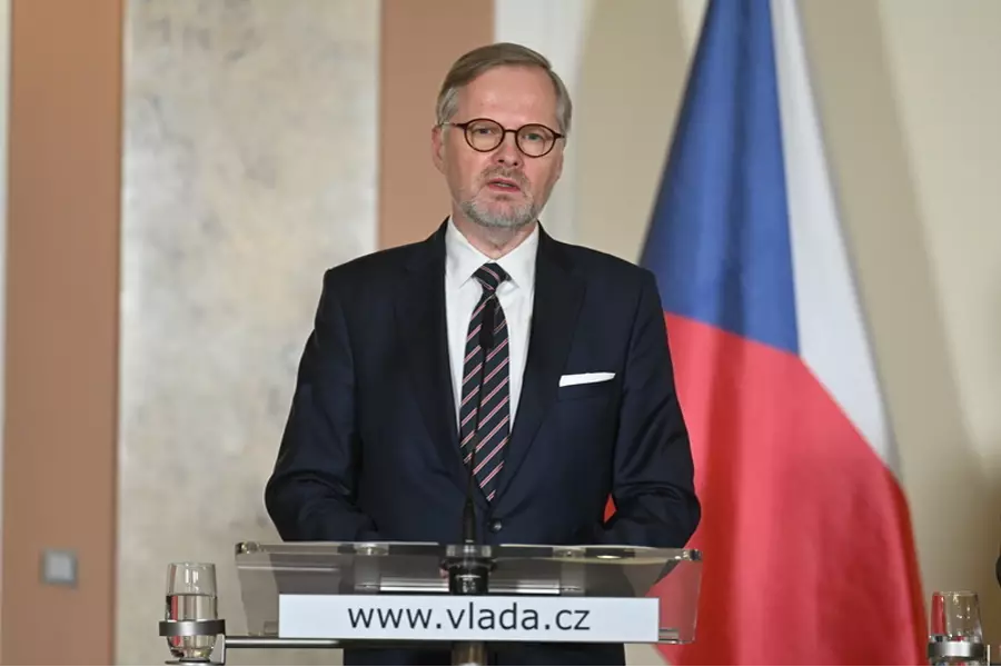 Премьер Чехии скептически относится к созыву встречи своих коллег из V4