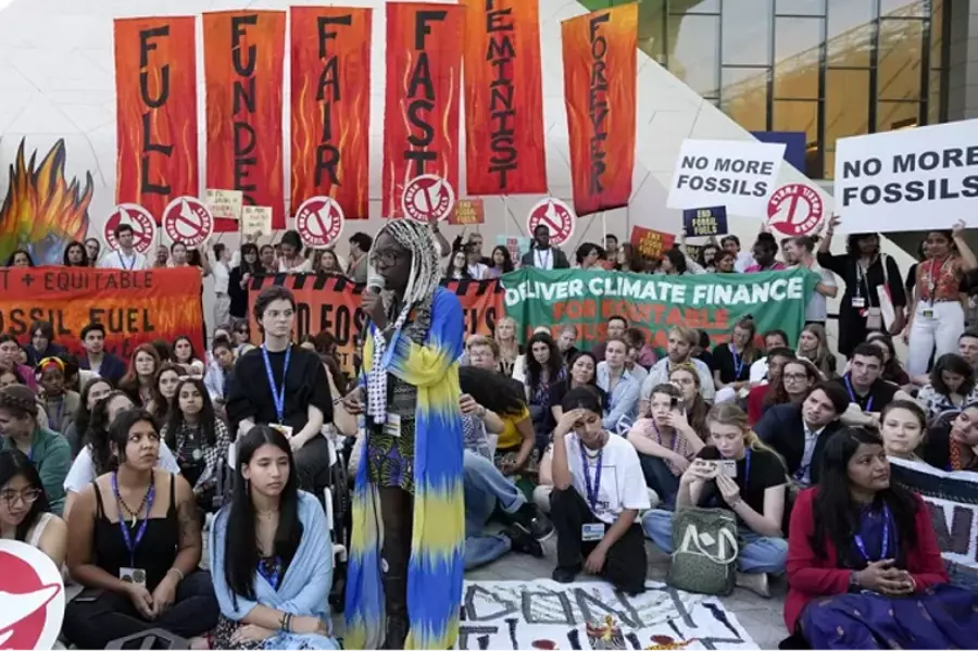 На COP28 все-таки одобрили итоговое коммюнике с призывом отказаться от ископаемого топлива