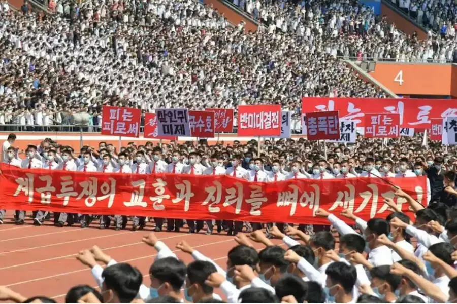 В Северной Корее провели 120-тысячный митинг с призывом к войне с США