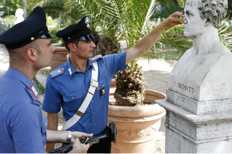 Власти Италии увеличили штрафы за порчу памятников до 60 000 евро