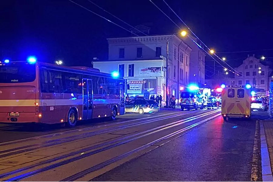 В результате пожара в баре в Либерце пострадали 15 человек, разыскивают мужчину с канистрой